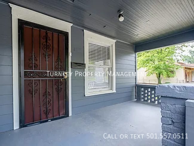 Building Photo - 1023 S Booker St