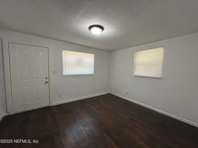 Building Photo - 3105 Nolan St