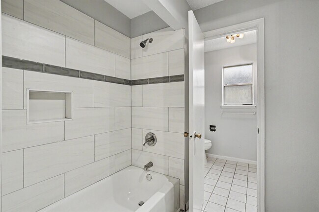 Building Photo - 16238 Brookford Dr