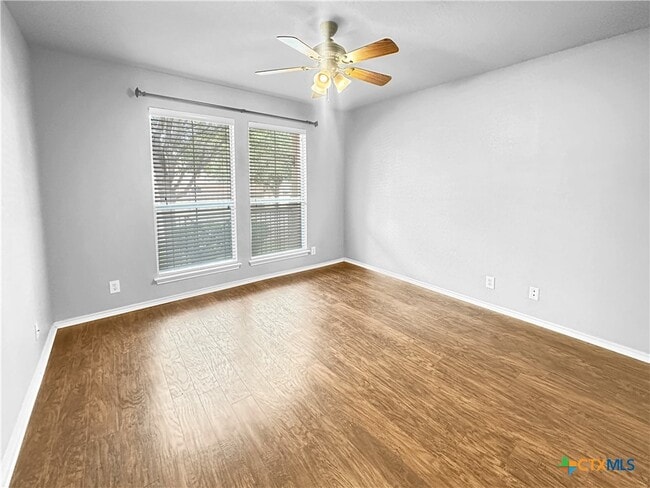 Building Photo - 2384 Medina Dr