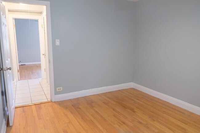 Building Photo - 5445 W 64th St