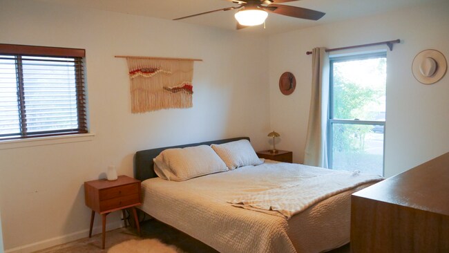 Building Photo - 4BD 2BA in East Austin - Near Mueller comm...