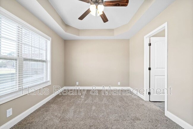 Building Photo - 172 Dundee Dr