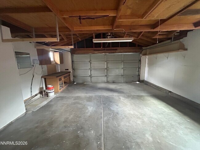 Building Photo - 1045 Johnson Pl