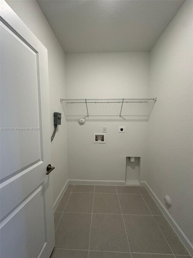 Building Photo - 13249 SW 189th Ter
