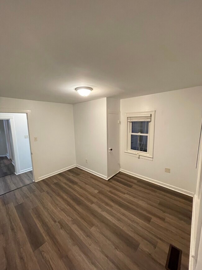 second bedroom - 2310 Old Berwick Rd