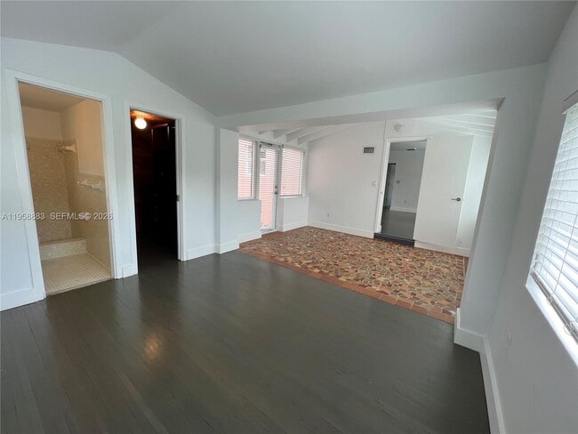 Building Photo - 125 NW 100th St