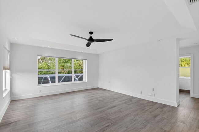 Building Photo - 11119 Blue Coral Dr