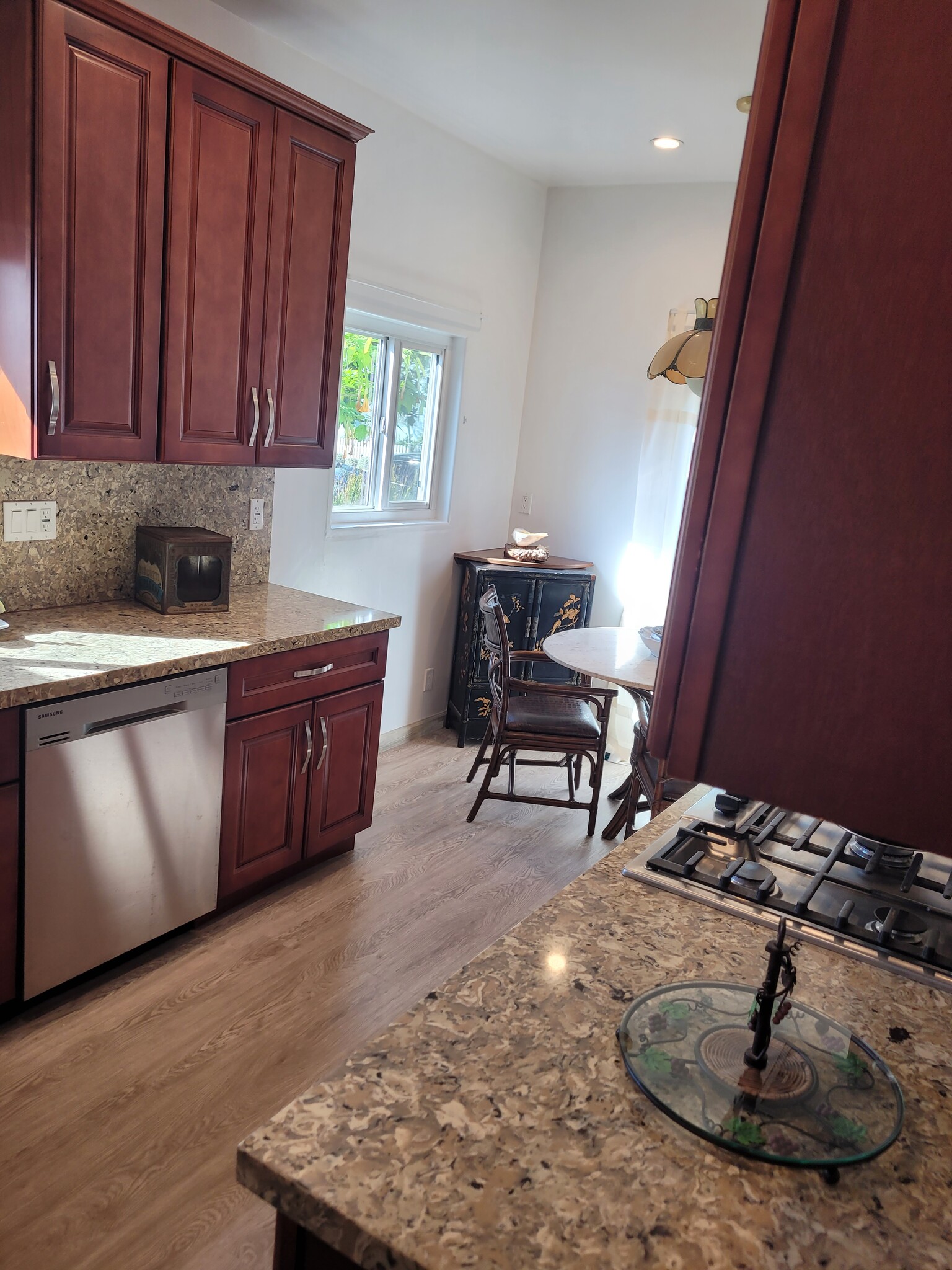 Building Photo - 10528 Ayres Ave