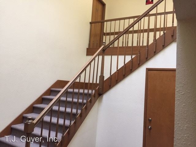Building Photo - 369 NW Chehalis Ave