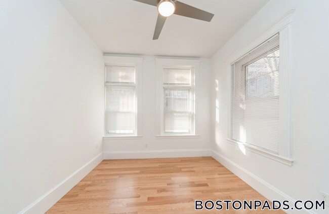 Building Photo - 175 Hemenway St