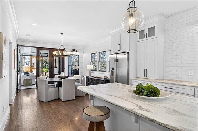 Building Photo - 636 Kennesaw Ave NE