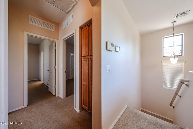 Building Photo - 2418 W Jake Haven