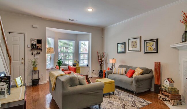 Building Photo - Coming Soon! Great Franklin Condo in Hardison Hills!
