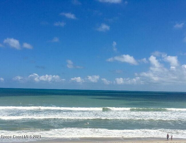 Building Photo - 755 Ventura Dr