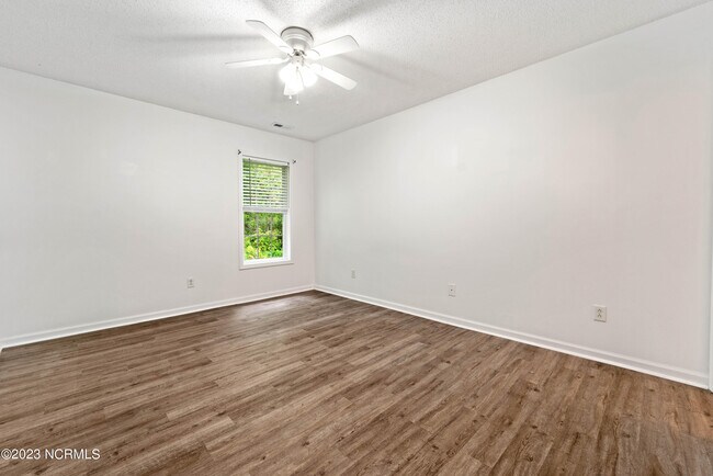 Building Photo - 122 Gooding Dr
