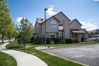 Building Photo - 3 Bed/2.5 Bath Richland Townhome!