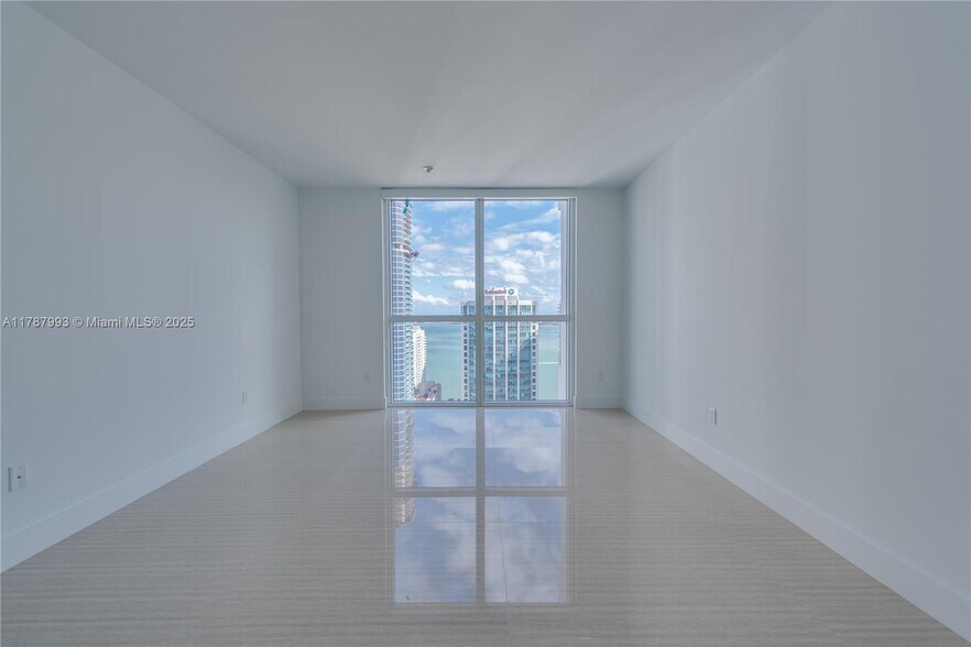 Building Photo - 1080 Brickell Ave