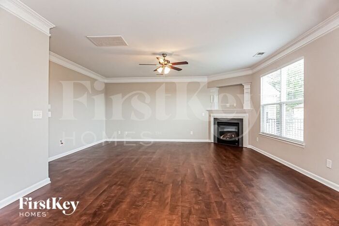 Building Photo - 1619 Eastway Dr