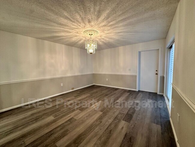 Building Photo - 106 Eastwind Ln