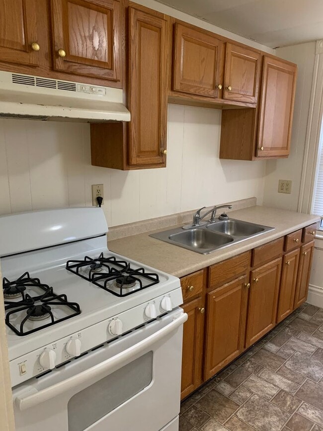 Building Photo - 1103 19th St