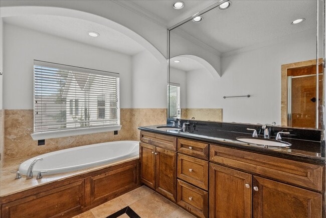 Building Photo - 6118 Tyne St