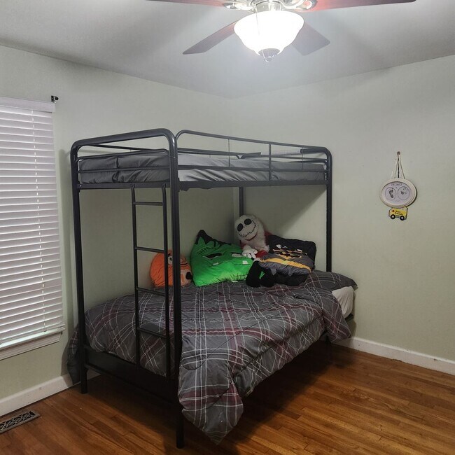 Building Photo - 32 Little Florida Road, Poquoson, VA - Ava...