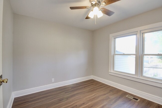 Building Photo - Charming Renovated Ranch Style Home With  Hardwood Flooring and White Cabinetry