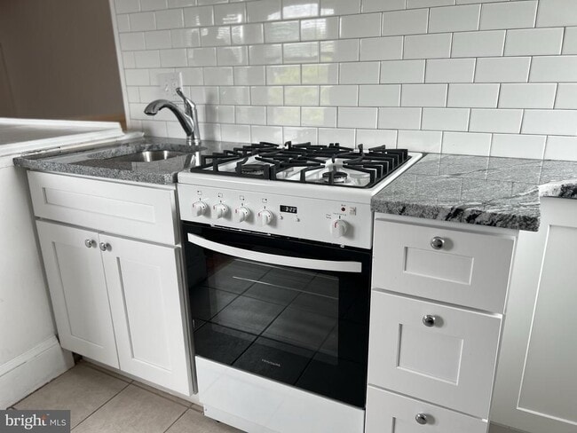 Building Photo - 703 Bethlehem Pike