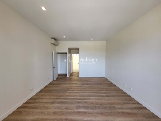 Building Photo - Ala Wai Plaza #PH8 | Honolulu, HI