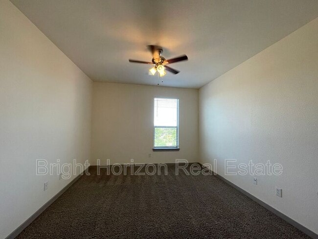 Building Photo - 3629 Valley Vista Dr