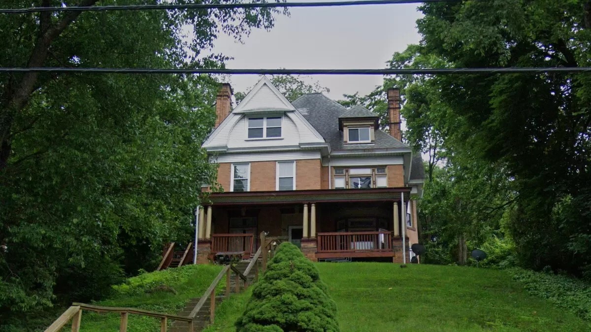 House - 1749 Crafton Blvd