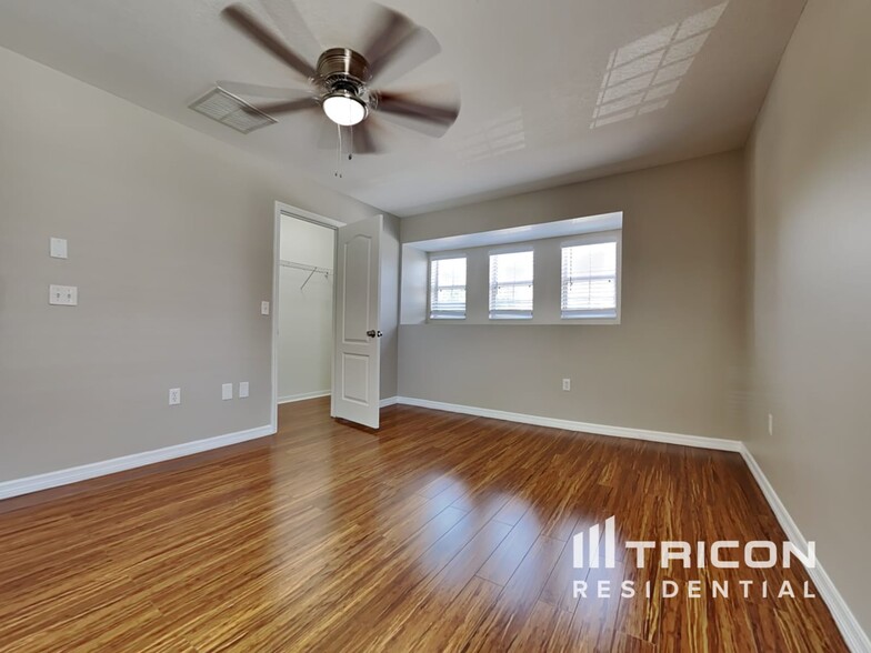 Building Photo - 18816 Litzau Ln