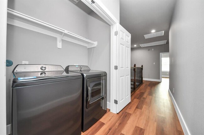 Building Photo - 6710 Letcher St