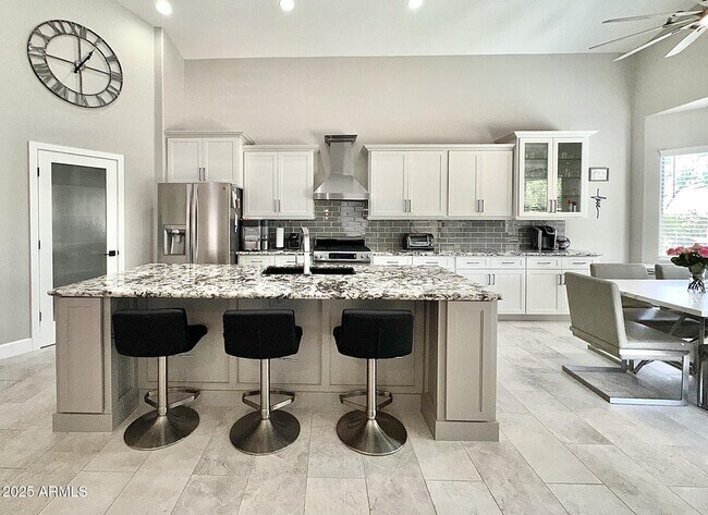 Building Photo - 2401 E Sequoia Dr
