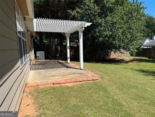 Building Photo - 2717 Lake Park Dr