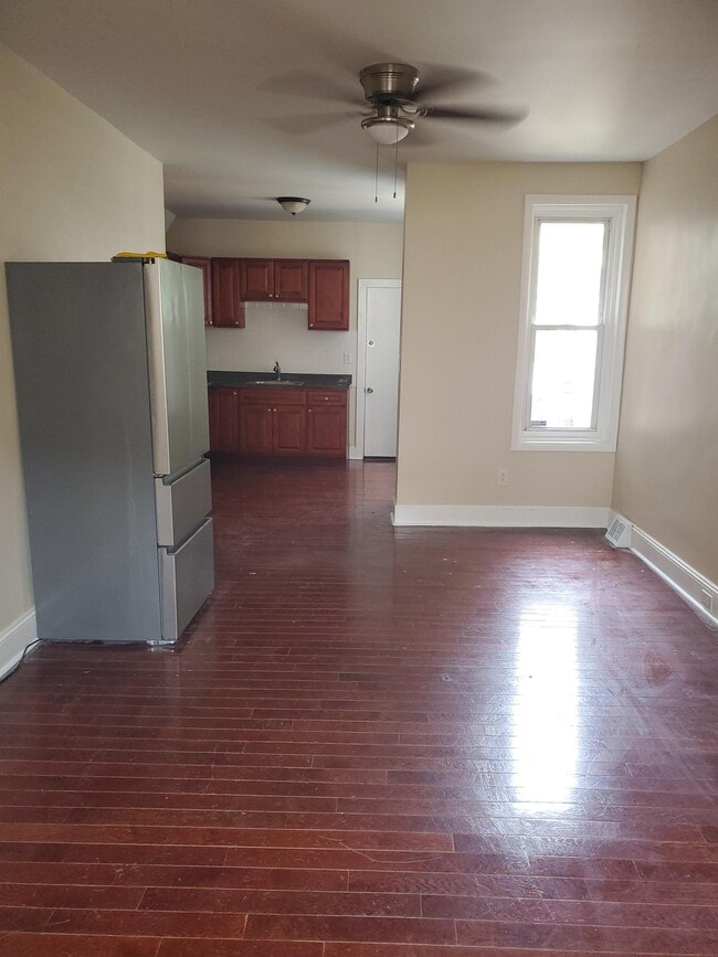 Building Photo - 3050 Memphis St