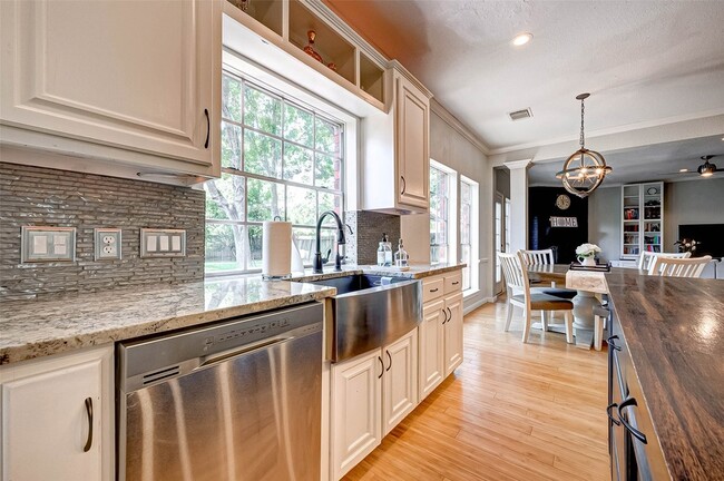 Building Photo - 14 Bradford Cir