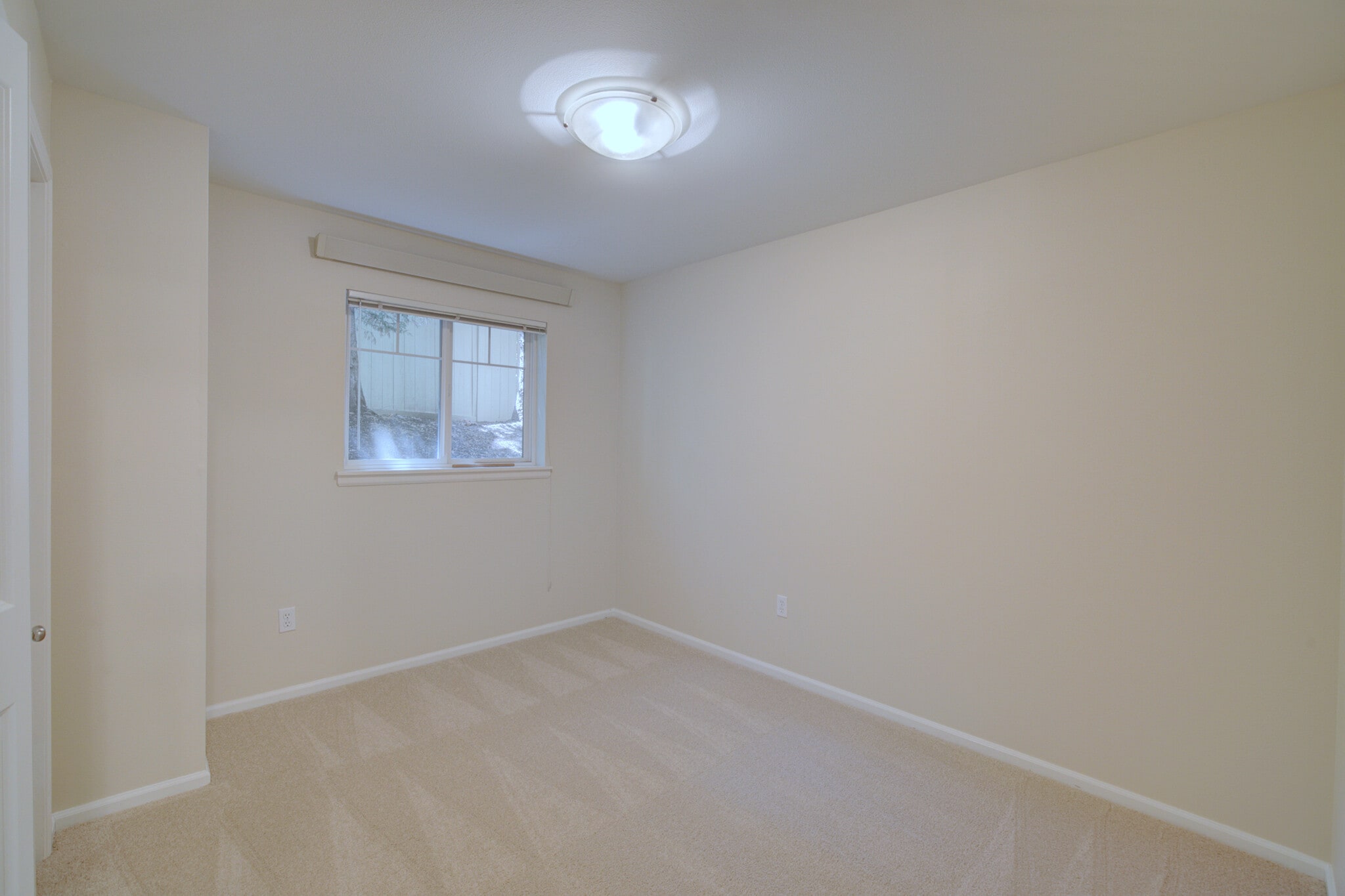 Building Photo - 11306 124th Ave NE