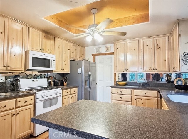 Building Photo - 1932 S Barona Rd