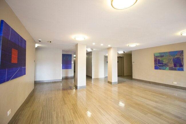 Building Photo - 2750 Homecrest Ave