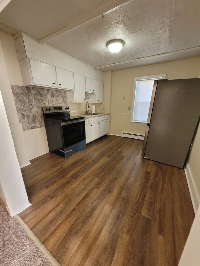 Building Photo - 52-54 East Chestnut Street