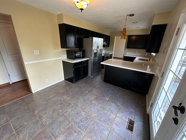 Building Photo - Orem - Single Family (Double kitchen)