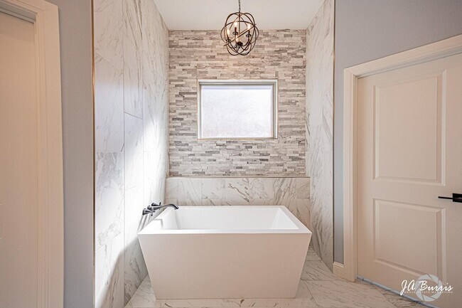 Building Photo - 5204 Balfour Ct