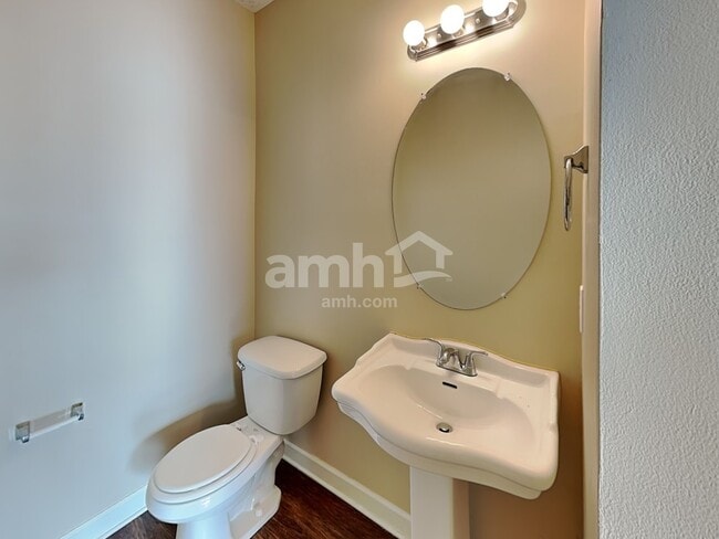Building Photo - 5935 Eastridge Ct