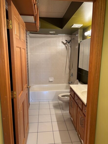 Building Photo - 2919 N Harlem Ave