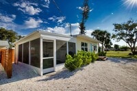 Building Photo - 252 Palm Grove Ave