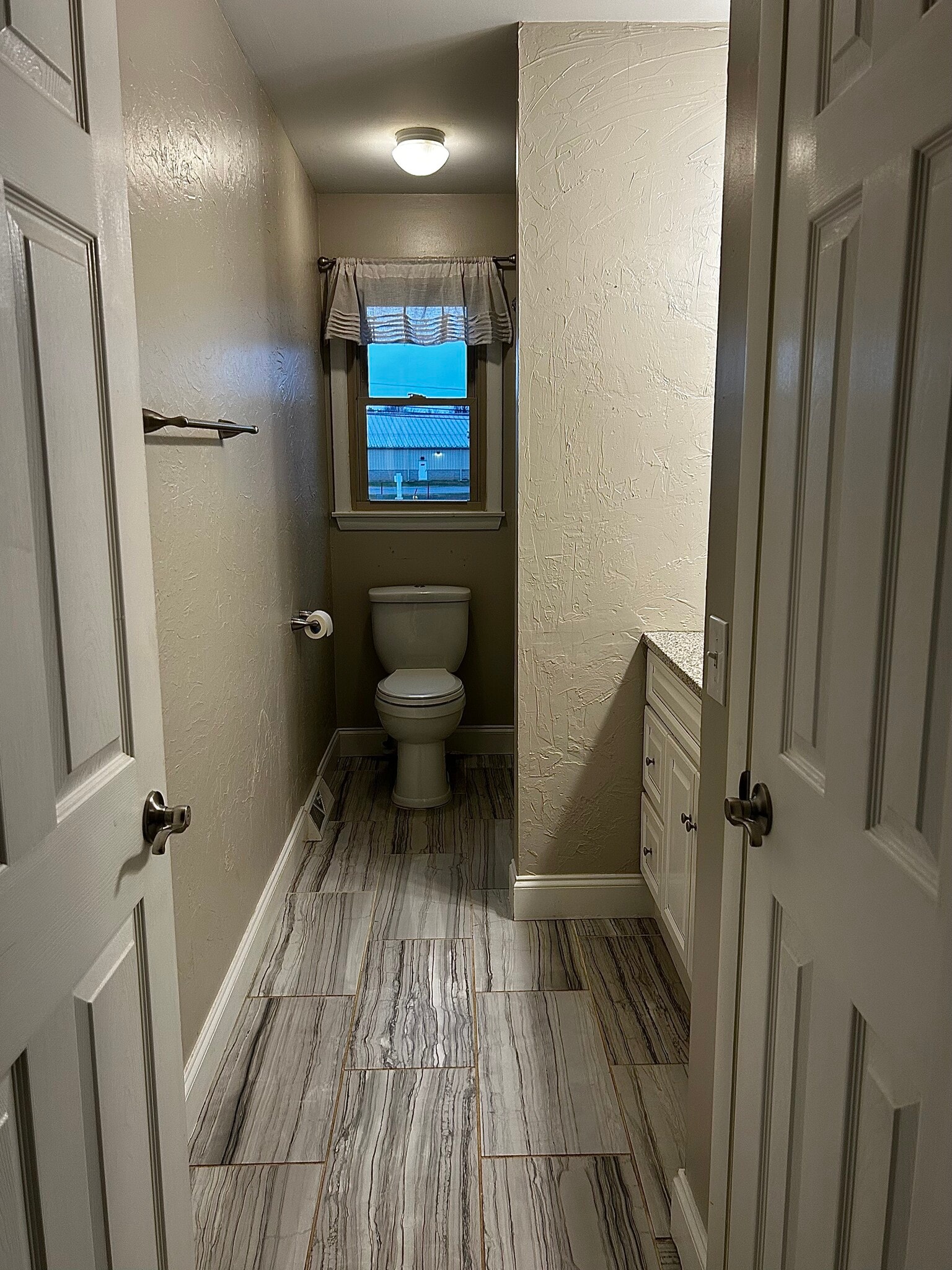 Building Photo - 292 Washington St