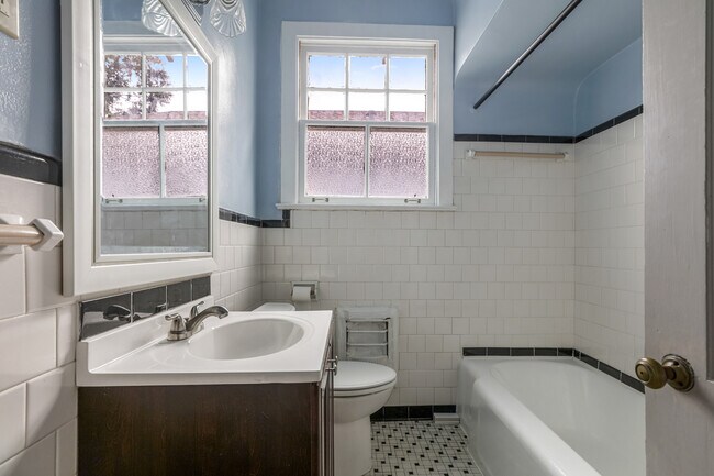 Building Photo - 7707 Green St