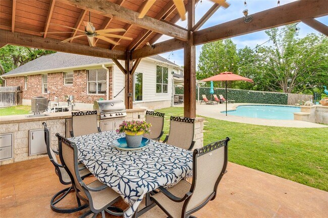 Building Photo - 1209 Lacey Oak Loop